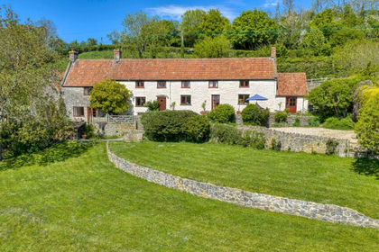 6 acres of Farmhouse for sale in Wedmore