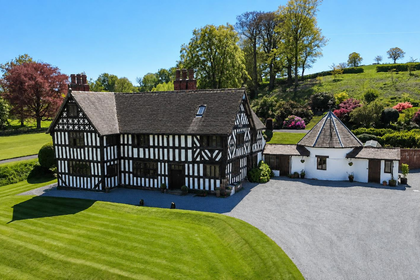 7 acres of Country Home for sale in Westbury