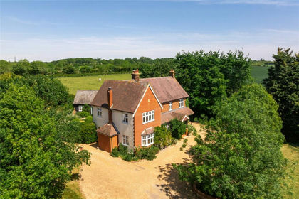 2.2 acres of Farmhouse for sale in Offley