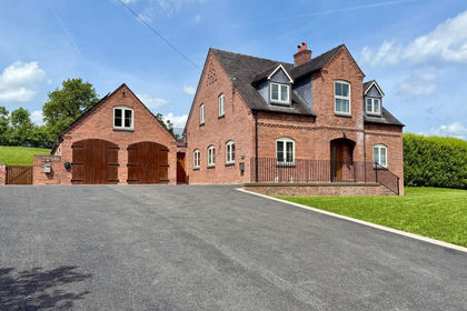 2.7 acres of House with Land for sale in Hulland Ward