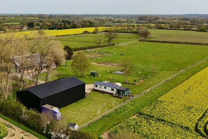 18 acres of House with Land for sale in Fransham