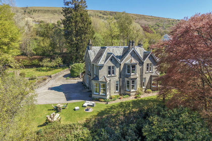 2 acres of House with Land for sale in Dumfriesshire, Clydesdale and Tweeddale