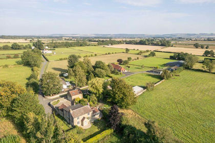 1 acre of House with Land for sale in Snainton