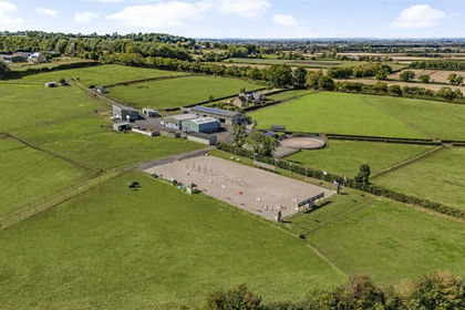 33 acres of Equestrian property for sale in Hannington