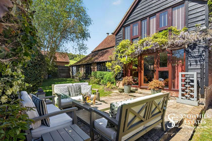 1 acre of Barn Conversion for sale in Hughenden