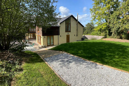2 acres of Farmhouse for sale in Ilsington