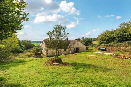 6.3 acres of House with Land for sale in St. Wenn