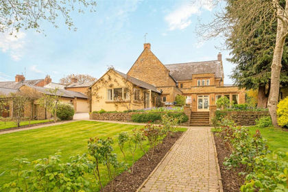 Barn Conversion for sale in Braunston