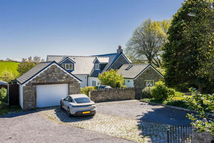 1.4 acres of House with Land for sale in Llanasa