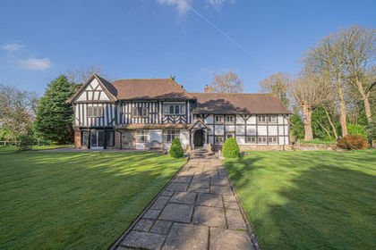 1.1 acres of House with Land for sale in Hampton in Arden