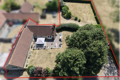 Barn Conversion for sale in Stretton