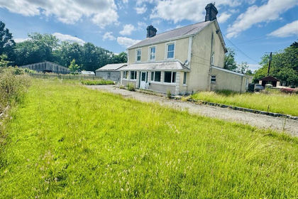 4 acres of Agricultural Land for sale in Manordeilo and Salem