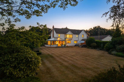 3 acres of House with Land for sale in Little Budworth