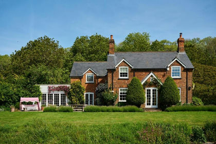 5.5 acres of Country Home for sale in Bledlow-cum-Saunderton