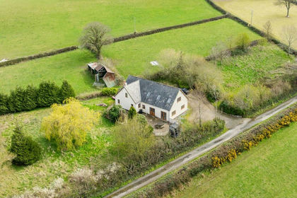 1 acre of House with Land for sale in Llannefydd