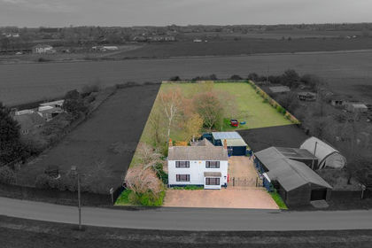 1 acre of House with Land for sale in Terrington St. Clement