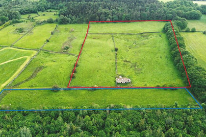 13.4 acres of Barn Conversion for sale in Matlock Town