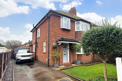 Land for sale in Uttoxeter