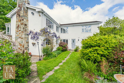 1.1 acres of House with Land for sale in Brynford