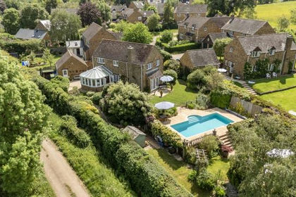 1.3 acres of House with Land for sale in Deddington