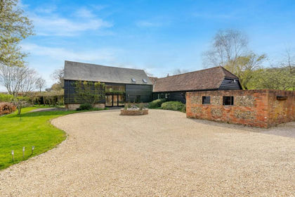 4 acres of Barn Conversion for sale in Bledlow-cum-Saunderton