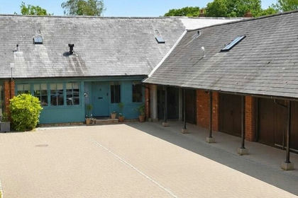 Barn Conversion for sale in Stewkley