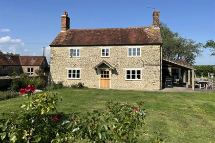 4.5 acres of House with Land for sale in Horsington