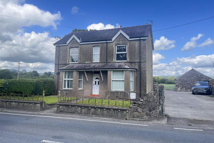 28 acres of Smallholding for sale in Llangadog