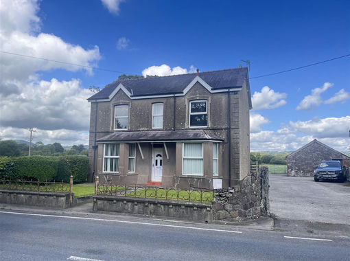 28 acres of Smallholding for sale in Llangadog