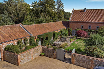 Barn Conversion for sale in South Creake