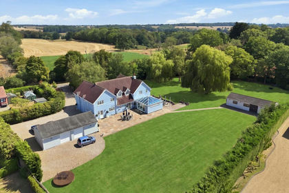 1.2 acres of House with Land for sale in Great Maplestead