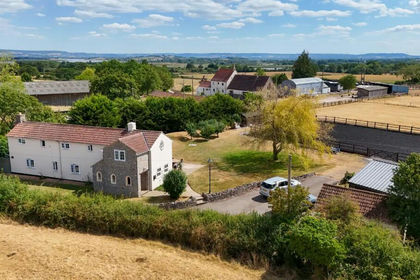 3.8 acres of Equestrian property for sale in Westbury-on-Severn
