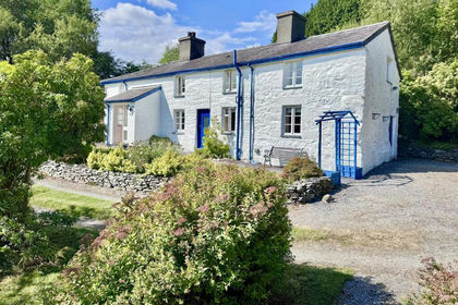 9.9 acres of House with Land for sale in Bro Machno