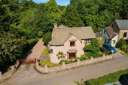1.6 acres of House with Land for sale in Awre