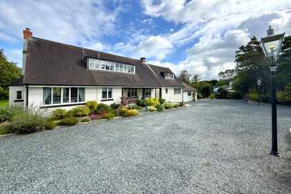 1.2 acres of House with Land for sale in Moelfre