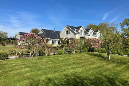 7.8 acres of Agricultural Land for sale in Billingshurst