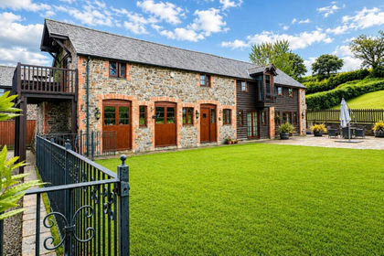 1.5 acres of Barn Conversion for sale in Landcross
