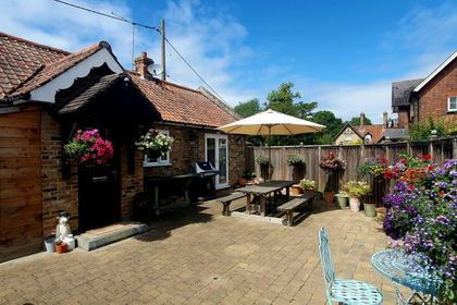 Barn Conversion for sale in Eastwick