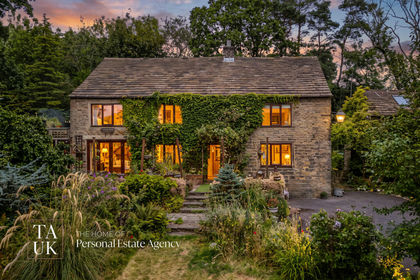 5 acres of House with Land for sale in Chinley, Buxworth and Brownside