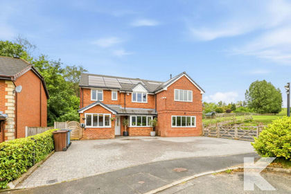 1 acres of House with Land for sale in Shaw and Crompton