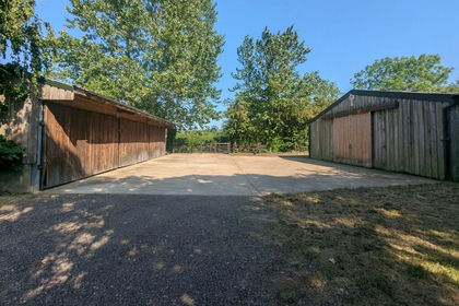 11.6 acres of Equestrian property for sale in Yelvertoft