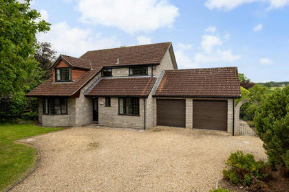 1.5 acres of House with Land for sale in Barton St. David