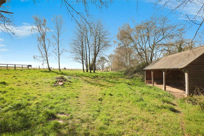 1.9 acres of House with Land for sale in Hampton Lucy