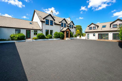 28 acres of Equestrian property for sale in East Kilbride and Strathaven