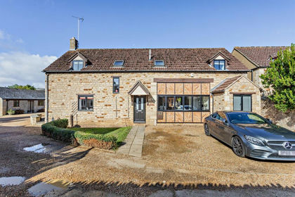 Land for sale in Woodnewton