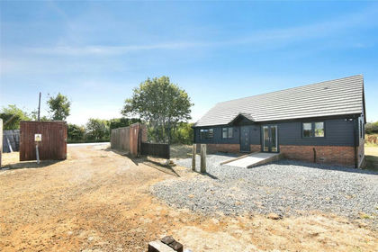 3.5 acres of House with Land for sale in Great Horwood