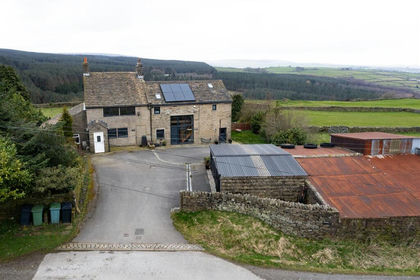 2.5 acres of Farmhouse for sale in Holme Valley
