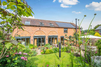 Barn Conversion for sale in Hughley