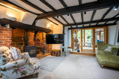 2 acres of Cottage for sale in Weston