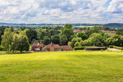 11 acres of House with Land for sale in Wonersh